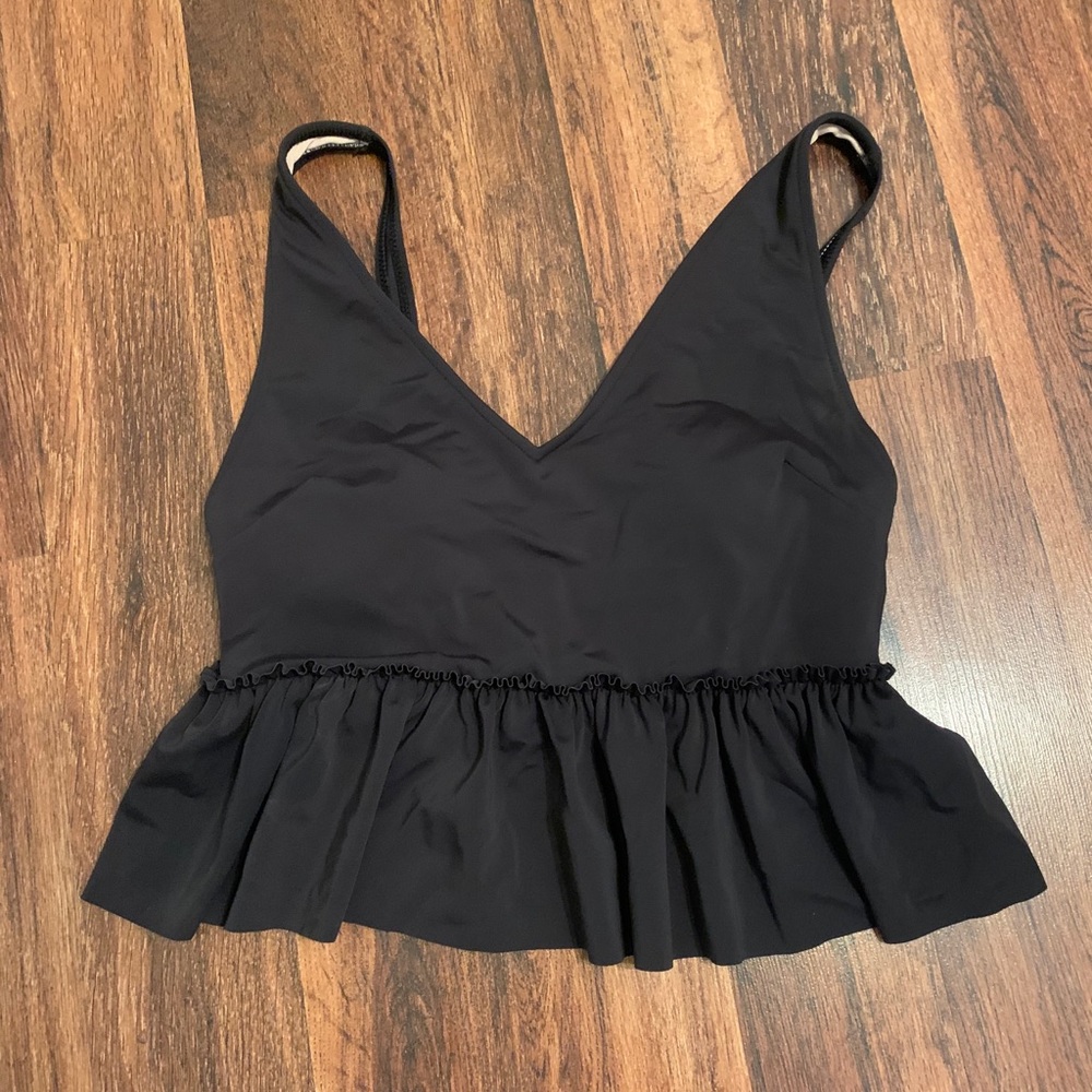Kortni jeane black v neck